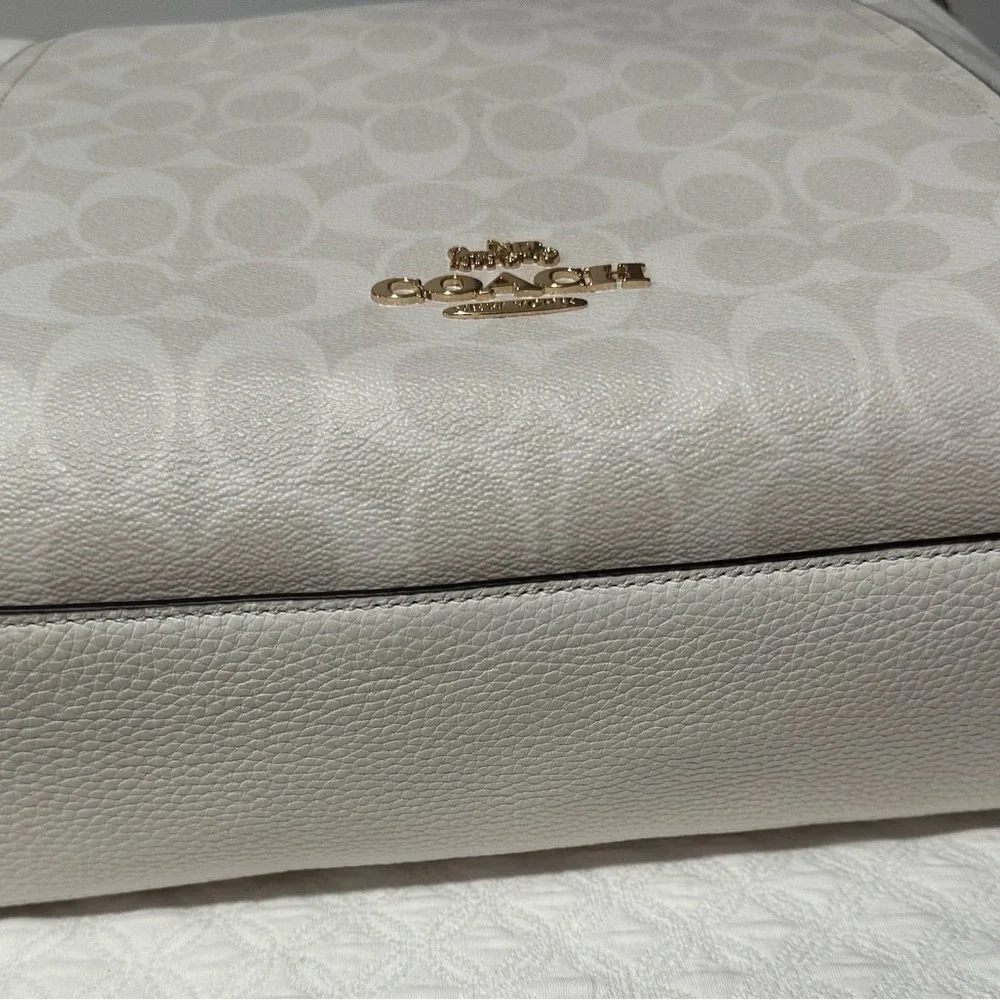 Coach New York Logo Packaging
